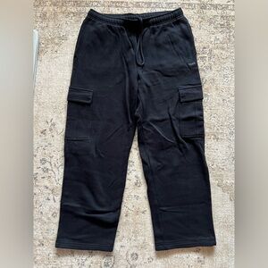 TNA Cozy Fleece Cargo Sweatpants in Black